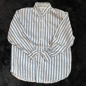 Vintage women’s button down size large